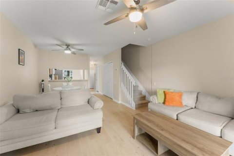 Townhouse in Lake Mary, Florida 2 bedrooms, 101.73 sq.m. № 2386221 - photo 14