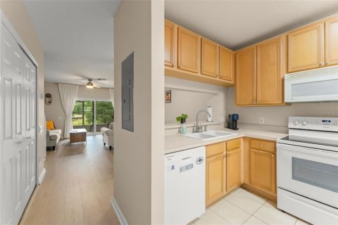 Townhouse in Lake Mary, Florida 2 bedrooms, 101.73 sq.m. № 2386221 - photo 4