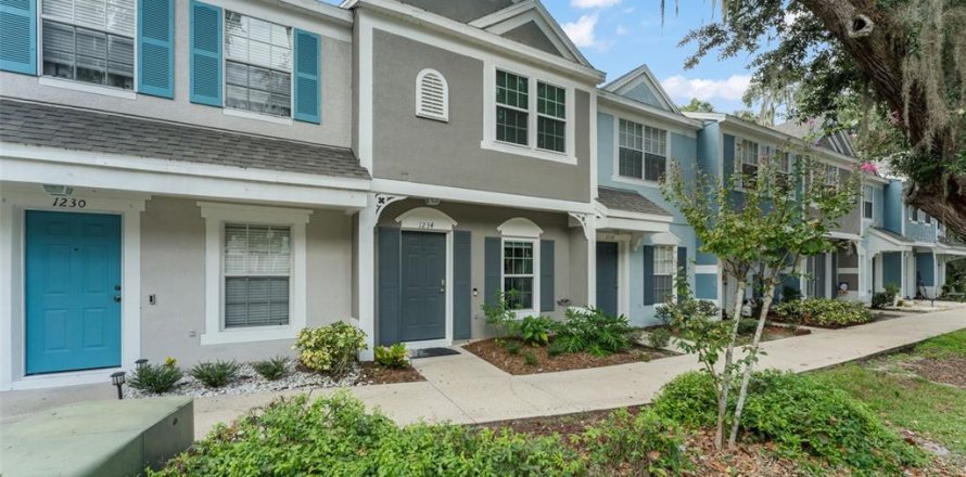Townhouse in Lake Mary, Florida 2 bedrooms, 101.73 sq.m. № 2386221