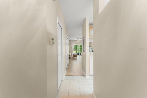 Townhouse in Lake Mary, Florida 2 bedrooms, 101.73 sq.m. № 2386221 - photo 3