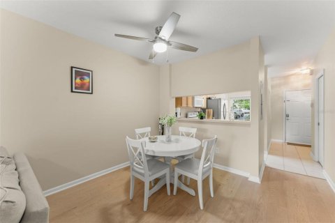 Townhouse in Lake Mary, Florida 2 bedrooms, 101.73 sq.m. № 2386221 - photo 9