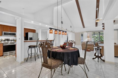 Купить виллу или дом в Юстис, Флорида 6 комнат, 198.81м2, № 2150009 - фото 10