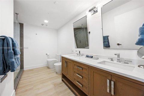Condominio en venta en Miami, Florida, 2 dormitorios, 122.91 m2 № 2023670 - foto 10