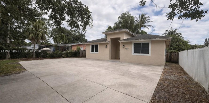 Villa ou maison à Miami Gardens, Floride 3 chambres, 174.1 m2 № 2068243