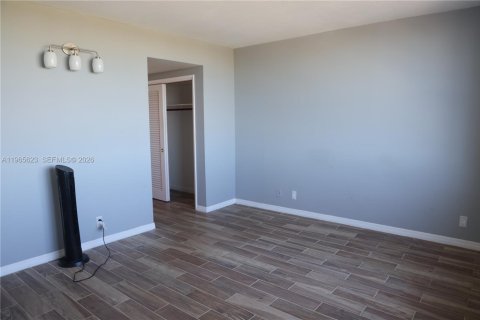 Condominio en venta en Hollywood, Florida, 1 dormitorio, 78.41 m2 № 2081226 - foto 22