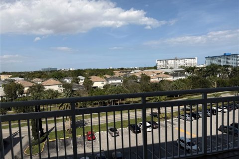 Condominio en venta en Hollywood, Florida, 1 dormitorio, 78.41 m2 № 2081226 - foto 19