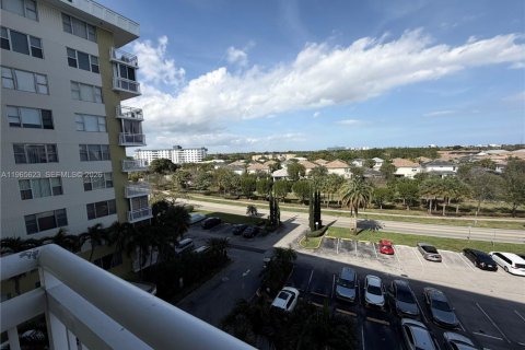Condominio en venta en Hollywood, Florida, 1 dormitorio, 78.41 m2 № 2081226 - foto 17