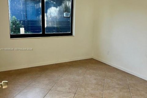 Casa en alquiler en Miami, Florida, 2 dormitorios, 95.22 m2 № 2051930 - foto 10