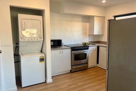 Casa en Miami, Florida 2 dormitorios, 95.22 m2 № 2051930