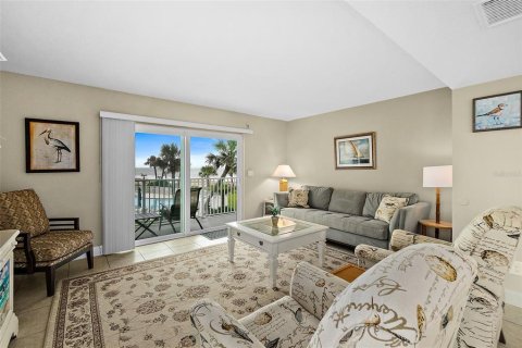 Condo in Flagler Beach, Florida, 2 bedrooms  № 1879332 - photo 10