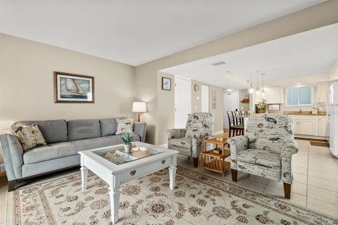 Condo in Flagler Beach, Florida, 2 bedrooms  № 1879332 - photo 11