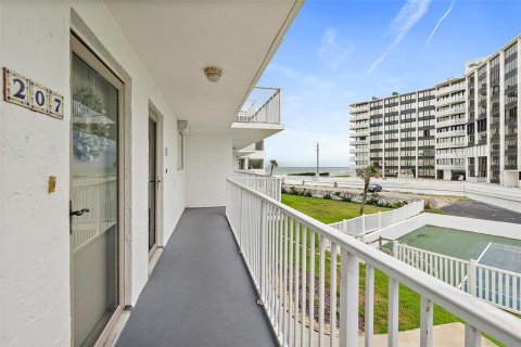 Condo in Flagler Beach, Florida, 2 bedrooms  № 1879332 - photo 1