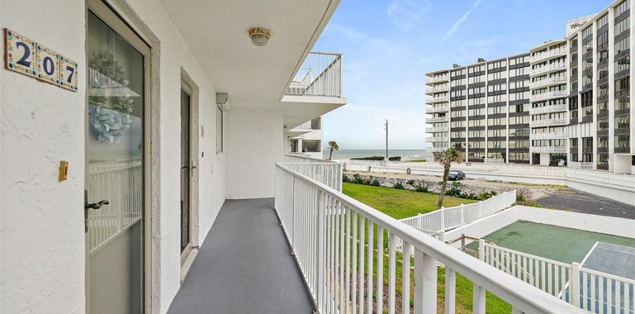 Condo in Flagler Beach, Florida, 2 bedrooms  № 1879332