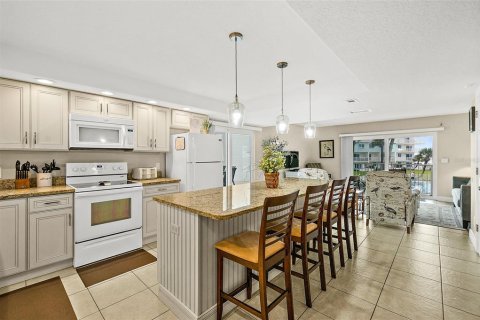 Condo in Flagler Beach, Florida, 2 bedrooms  № 1879332 - photo 4