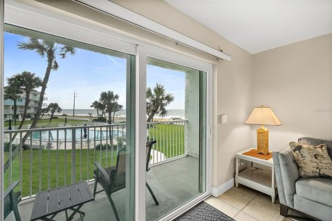 Condo in Flagler Beach, Florida, 2 bedrooms  № 1879332 - photo 15