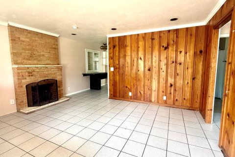 Commercial property in Lake Park, Florida 160.91 sq.m. № 2172157 - photo 7