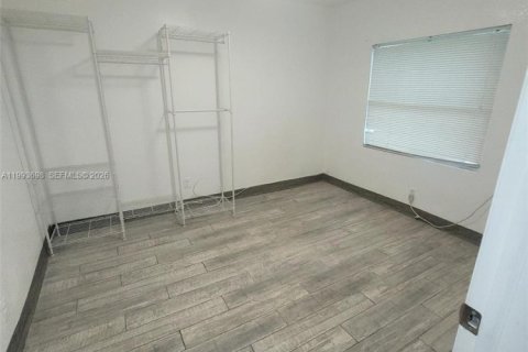 Casa en venta en Miami, Florida, 3 dormitorios, 87.14 m2 № 2062950 - foto 14