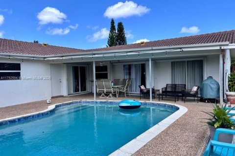 House in Boca Raton, Florida 4 bedrooms, 138.42 sq.m. № 1697106 - photo 19