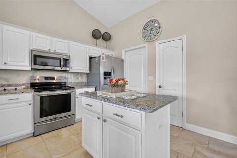 Casa en venta en Mount Dora, Florida, 3 dormitorios, 187.94 m2 № 2339576 - foto 17