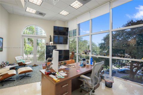 Immobilier commercial à vendre à Fort Lauderdale, Floride № 1941515 - photo 21