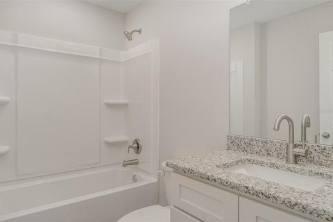 Duplex à vendre à Winter Haven, Floride: 4 chambres, 260.5 m2 № 1918649 - photo 20