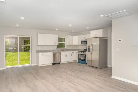 Duplex à vendre à Winter Haven, Floride: 4 chambres, 260.5 m2 № 1918649 - photo 6