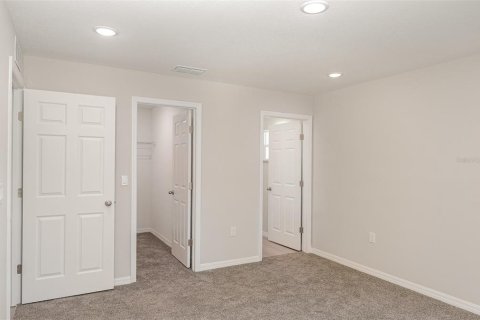 Duplex à vendre à Winter Haven, Floride: 4 chambres, 260.5 m2 № 1918649 - photo 23