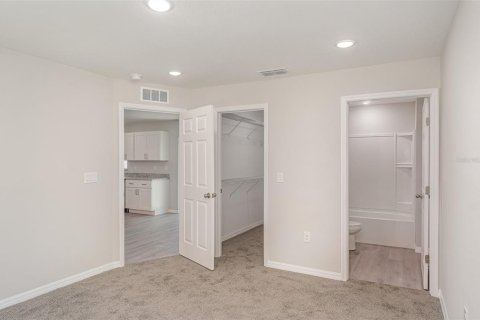 Duplex à vendre à Winter Haven, Floride: 4 chambres, 260.5 m2 № 1918649 - photo 10