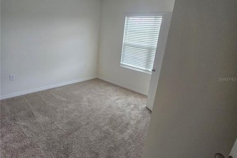 Villa ou maison à louer à Davenport, Floride: 4 chambres, 171.96 m2 № 2304972 - photo 4