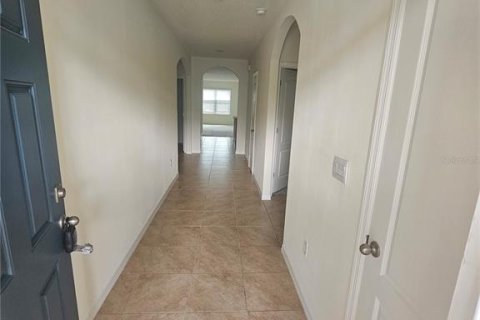 Villa ou maison à louer à Davenport, Floride: 4 chambres, 171.96 m2 № 2304972 - photo 3