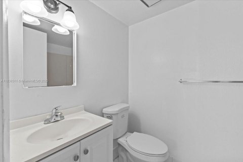 Condominio en venta en Davie, Florida, 2 dormitorios, 89.46 m2 № 1828749 - foto 16
