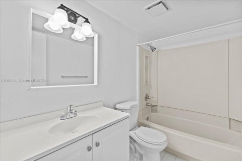 Condominio en venta en Davie, Florida, 2 dormitorios, 89.46 m2 № 1828749 - foto 28