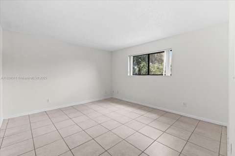 Condominio en venta en Davie, Florida, 2 dormitorios, 89.46 m2 № 1828749 - foto 14