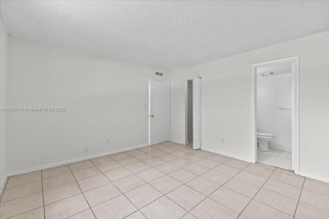 Condominio en venta en Davie, Florida, 2 dormitorios, 89.46 m2 № 1828749 - foto 15