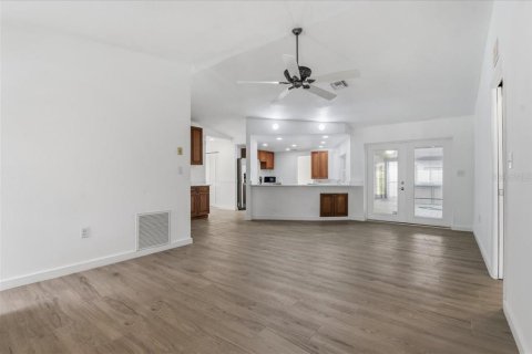Купить виллу или дом в Семинол, Флорида 3 комнаты, 221.48м2, № 2149690 - фото 19