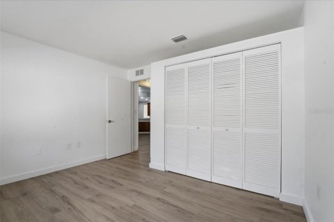 Купить виллу или дом в Семинол, Флорида 3 комнаты, 221.48м2, № 2149690 - фото 30