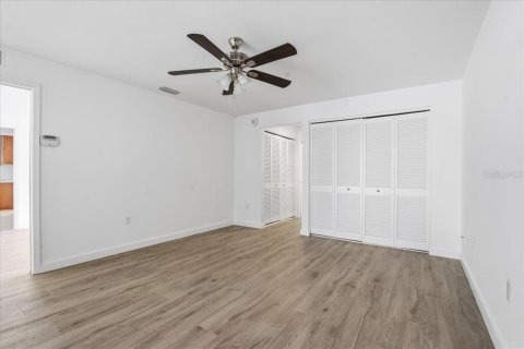 Купить виллу или дом в Семинол, Флорида 3 комнаты, 221.48м2, № 2149690 - фото 26