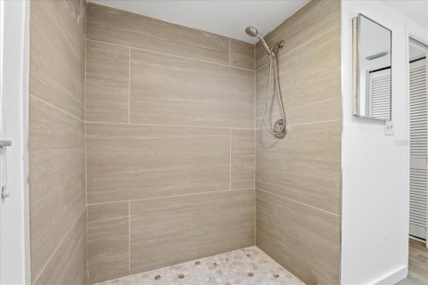 Купить виллу или дом в Семинол, Флорида 3 комнаты, 221.48м2, № 2149690 - фото 29