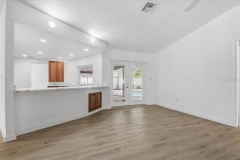 Купить виллу или дом в Семинол, Флорида 3 комнаты, 221.48м2, № 2149690 - фото 22