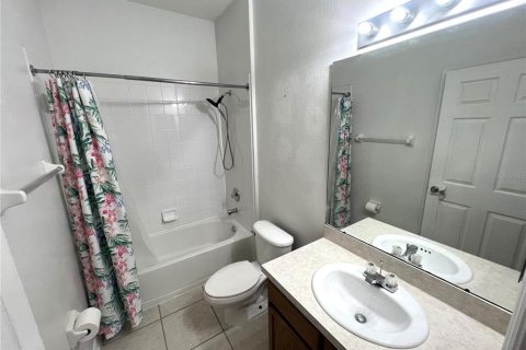Villa ou maison à louer à Tampa, Floride: 3 chambres, 145.48 m2 № 2376718 - photo 23