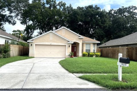 Villa ou maison à louer à Tampa, Floride: 3 chambres, 145.48 m2 № 2376718 - photo 3