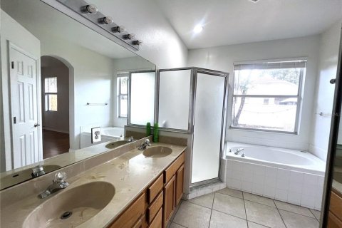 Villa ou maison à louer à Tampa, Floride: 3 chambres, 145.48 m2 № 2376718 - photo 20