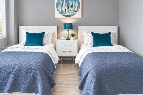 Copropriété à louer à Miami, Floride: 3 chambres, 133.59 m2 № 2402181 - photo 6
