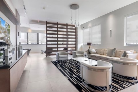 Copropriété à louer à Miami, Floride: 3 chambres, 133.59 m2 № 2402181 - photo 17