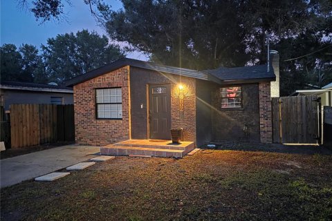 Villa ou maison à vendre à Tampa, Floride: 2 chambres, 78.04 m2 № 2231878 - photo 2