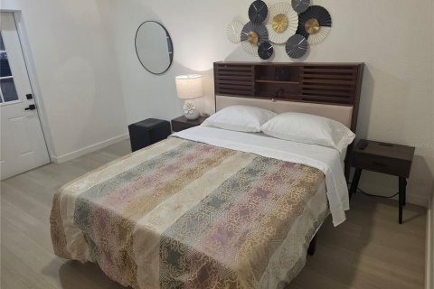 Villa ou maison à vendre à Tampa, Floride: 2 chambres, 78.04 m2 № 2231878 - photo 18