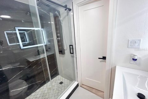 Villa ou maison à vendre à Tampa, Floride: 2 chambres, 78.04 m2 № 2231878 - photo 29