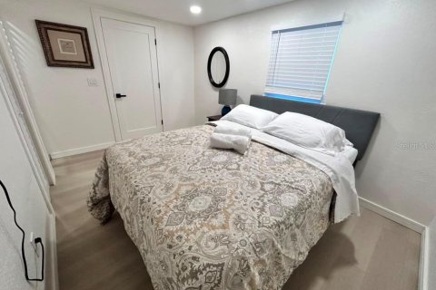 Villa ou maison à vendre à Tampa, Floride: 2 chambres, 78.04 m2 № 2231878 - photo 11
