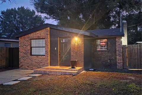 Villa ou maison à vendre à Tampa, Floride: 2 chambres, 78.04 m2 № 2231878 - photo 3