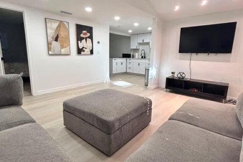 Villa ou maison à vendre à Tampa, Floride: 2 chambres, 78.04 m2 № 2231878 - photo 8
